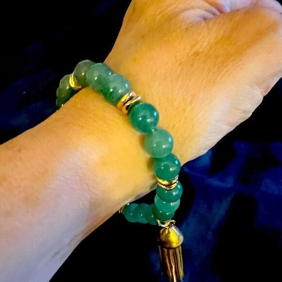JADE AND gold tone elastic bracelet with tassel, presentation bag! - Picture 1 of 3